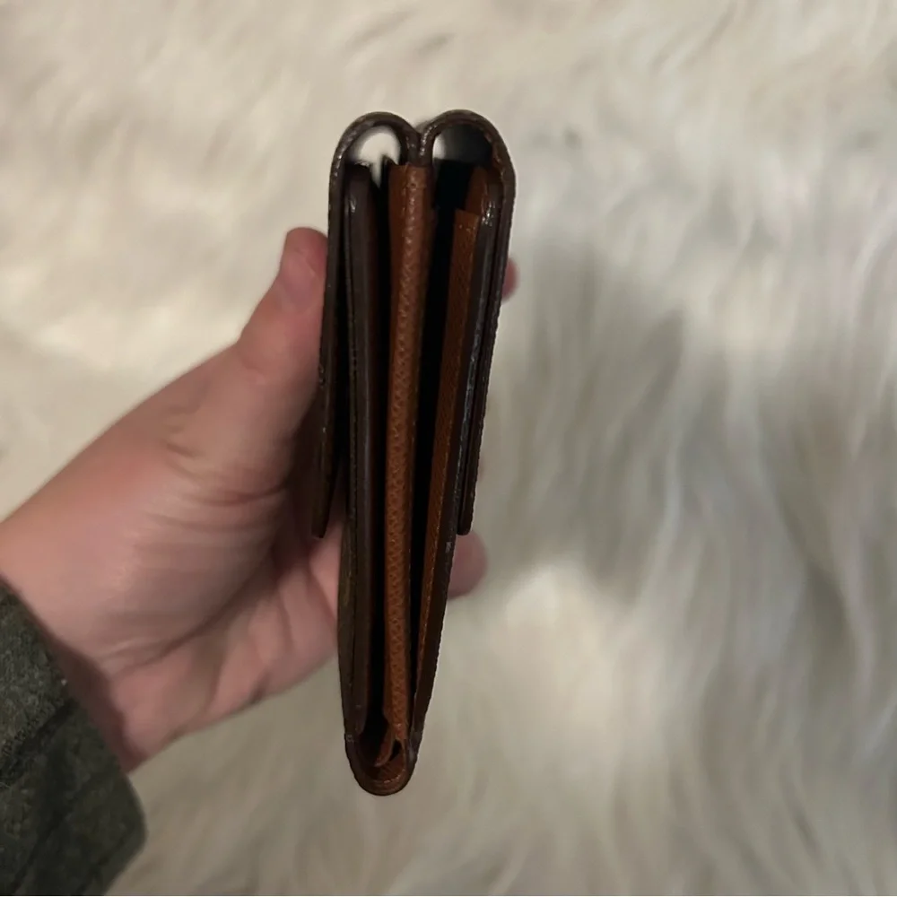 Authentic Louis Vuitton Elise Wallet - Picture 10 of 11